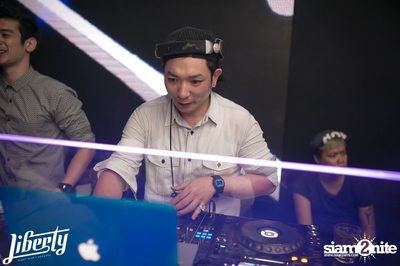 Saturday Night at Liberty Club, Liberty Plaza Thonglor — photo 140