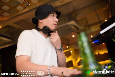 Seenspace Invasion at Clouds, Fat'R Gut'z and BREW Beers & Ciders — photo 91