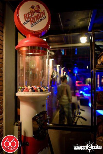 Friday Night at 66 Station, the brand-new live music venue in Ladprao — photo 32