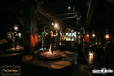 ปาร์ตี้คืนวันพุธ กับ Ms. Signe & Hvetter Band ที่ The Iron Fairies — photo 1