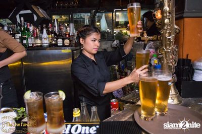 ปาร์ตี้คืนวันพุธ กับ Ms. Signe & Hvetter Band ที่ The Iron Fairies — photo 43
