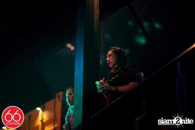 คอนเสิร์ต ป๊อด โมเดิร์นด็อก ที่ ซิกซ์ตี้ซิกซ์ สเตชั่น ลาดพร้าว — photo 44