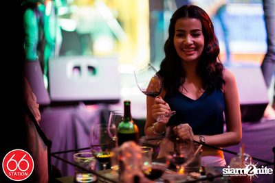 คอนเสิร์ต ป๊อด โมเดิร์นด็อก ที่ ซิกซ์ตี้ซิกซ์ สเตชั่น ลาดพร้าว — photo 49