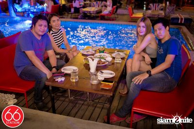 คอนเสิร์ต ป๊อด โมเดิร์นด็อก ที่ ซิกซ์ตี้ซิกซ์ สเตชั่น ลาดพร้าว — photo 71