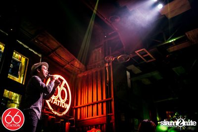 คอนเสิร์ต ป๊อด โมเดิร์นด็อก ที่ ซิกซ์ตี้ซิกซ์ สเตชั่น ลาดพร้าว — photo 94