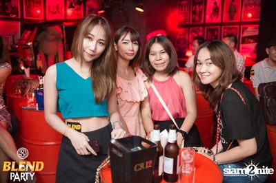 Blend Party Area 285 กับ Sqweez Animal ที่ สน็อป — photo 172