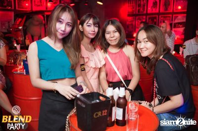 Blend Party Area 285 กับ Sqweez Animal ที่ สน็อป — photo 173