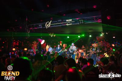 Blend Party Area 285 กับ Sqweez Animal ที่ สน็อป — photo 189