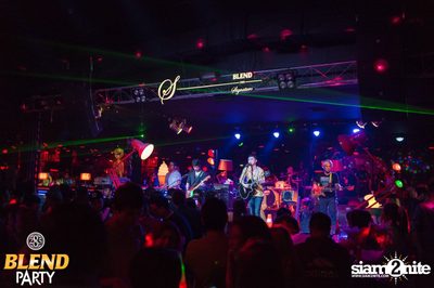 Blend Party Area 285 กับ Sqweez Animal ที่ สน็อป — photo 190