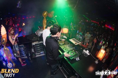 Blend Party Area 285 กับ Sqweez Animal ที่ สน็อป — photo 214