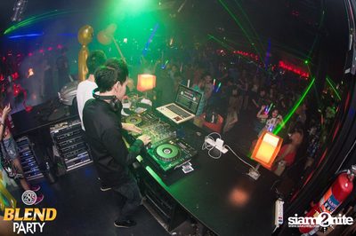 Blend Party Area 285 กับ Sqweez Animal ที่ สน็อป — photo 215