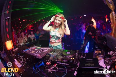 Blend Party Area 285 กับ Sqweez Animal ที่ สน็อป — photo 240