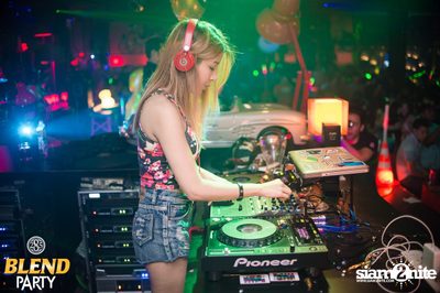 Blend Party Area 285 กับ Sqweez Animal ที่ สน็อป — photo 245
