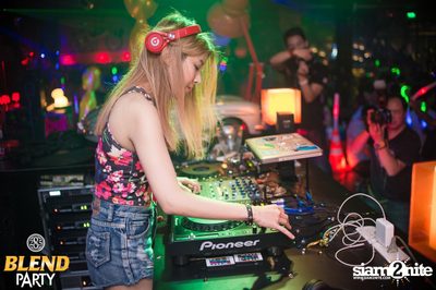 Blend Party Area 285 กับ Sqweez Animal ที่ สน็อป — photo 247