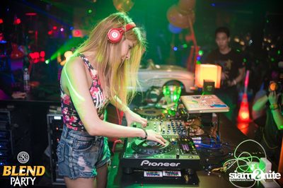 Blend Party Area 285 กับ Sqweez Animal ที่ สน็อป — photo 248