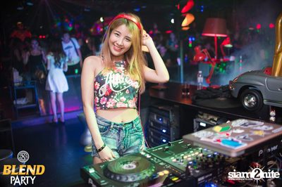 Blend Party Area 285 กับ Sqweez Animal ที่ สน็อป — photo 250
