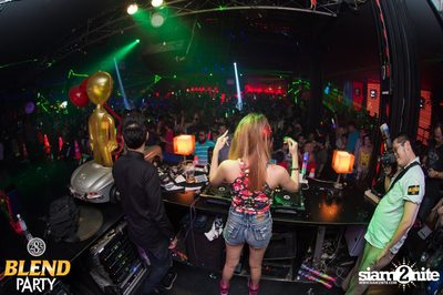 Blend Party Area 285 กับ Sqweez Animal ที่ สน็อป — photo 253