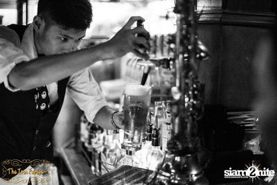 ปาร์ตี้คืนวันพฤหัสบดี กับวง Ms. Signe & Hvetter ที่ ดิไอร่อนแฟรี่ — photo 34