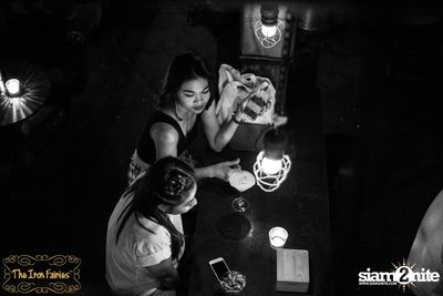 ปาร์ตี้คืนวันพฤหัสบดี กับวง Ms. Signe & Hvetter ที่ ดิไอร่อนแฟรี่ — photo 56
