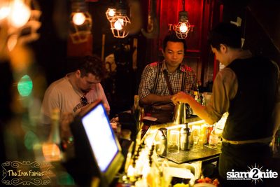 ปาร์ตี้คืนวันพฤหัสบดี กับวง Ms. Signe & Hvetter ที่ ดิไอร่อนแฟรี่ — photo 69