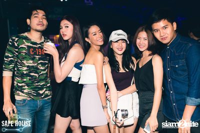 ปาร์ตี้ Selfie Night ที่ เซฟเฮ้าส์, เอกมัย ซอย 5 — photo 4