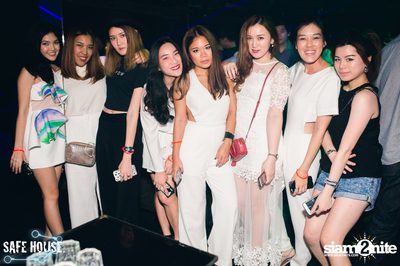 ปาร์ตี้ Selfie Night ที่ เซฟเฮ้าส์, เอกมัย ซอย 5 — photo 14
