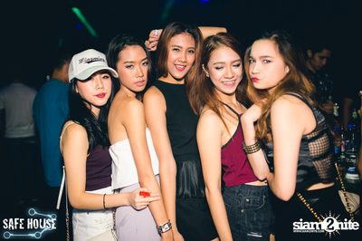 ปาร์ตี้ Selfie Night ที่ เซฟเฮ้าส์, เอกมัย ซอย 5 — photo 17