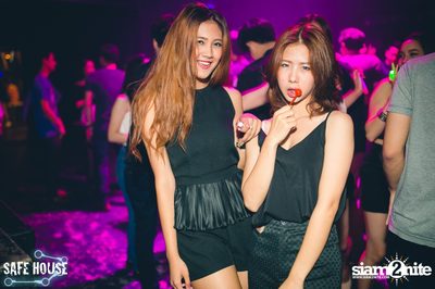 ปาร์ตี้ Selfie Night ที่ เซฟเฮ้าส์, เอกมัย ซอย 5 — photo 38