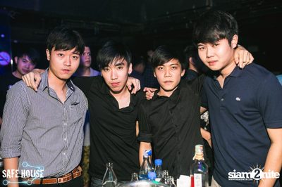 ปาร์ตี้ Selfie Night ที่ เซฟเฮ้าส์, เอกมัย ซอย 5 — photo 60