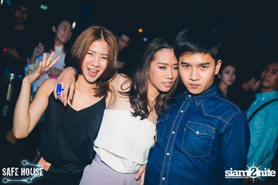 ปาร์ตี้ Selfie Night ที่ เซฟเฮ้าส์, เอกมัย ซอย 5 — photo 70