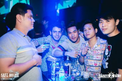 ปาร์ตี้ Selfie Night ที่ เซฟเฮ้าส์, เอกมัย ซอย 5 — photo 80