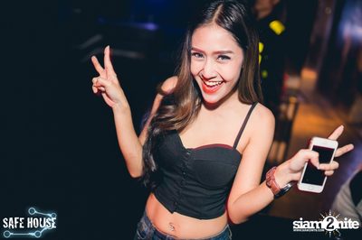 ปาร์ตี้ Selfie Night ที่ เซฟเฮ้าส์, เอกมัย ซอย 5 — photo 88