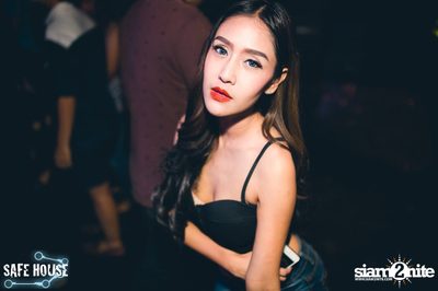 ปาร์ตี้ Selfie Night ที่ เซฟเฮ้าส์, เอกมัย ซอย 5 — photo 89