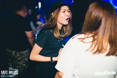 ปาร์ตี้ Selfie Night ที่ เซฟเฮ้าส์, เอกมัย ซอย 5 — photo 91