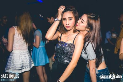 ปาร์ตี้ Selfie Night ที่ เซฟเฮ้าส์, เอกมัย ซอย 5 — photo 118