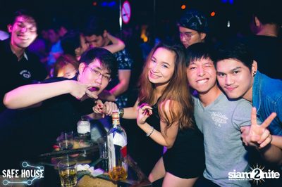 ปาร์ตี้ Selfie Night ที่ เซฟเฮ้าส์, เอกมัย ซอย 5 — photo 122
