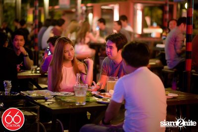 คอนเสิร์ตบุรินทร์ บุญวิสุทธิ์ ที่ ซิกตี้ซิก สเตชั่น ลาดพร้าว — photo 12