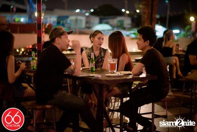 คอนเสิร์ตบุรินทร์ บุญวิสุทธิ์ ที่ ซิกตี้ซิก สเตชั่น ลาดพร้าว — photo 13