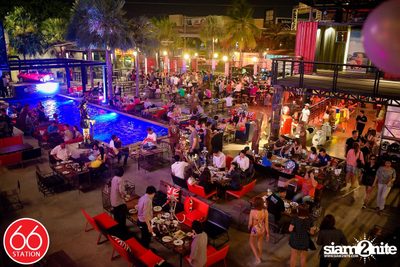 คอนเสิร์ตบุรินทร์ บุญวิสุทธิ์ ที่ ซิกตี้ซิก สเตชั่น ลาดพร้าว — photo 30