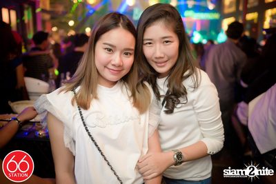 คอนเสิร์ตบุรินทร์ บุญวิสุทธิ์ ที่ ซิกตี้ซิก สเตชั่น ลาดพร้าว — photo 57