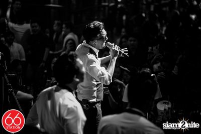 คอนเสิร์ตบุรินทร์ บุญวิสุทธิ์ ที่ ซิกตี้ซิก สเตชั่น ลาดพร้าว — photo 77