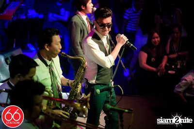 คอนเสิร์ตบุรินทร์ บุญวิสุทธิ์ ที่ ซิกตี้ซิก สเตชั่น ลาดพร้าว — photo 89