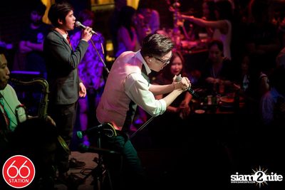 คอนเสิร์ตบุรินทร์ บุญวิสุทธิ์ ที่ ซิกตี้ซิก สเตชั่น ลาดพร้าว — photo 90