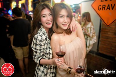 คอนเสิร์ตบุรินทร์ บุญวิสุทธิ์ ที่ ซิกตี้ซิก สเตชั่น ลาดพร้าว — photo 98