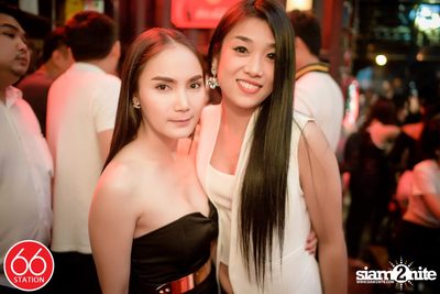 คอนเสิร์ตบุรินทร์ บุญวิสุทธิ์ ที่ ซิกตี้ซิก สเตชั่น ลาดพร้าว — photo 107