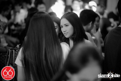 คอนเสิร์ตบุรินทร์ บุญวิสุทธิ์ ที่ ซิกตี้ซิก สเตชั่น ลาดพร้าว — photo 116