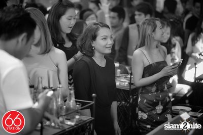 คอนเสิร์ตบุรินทร์ บุญวิสุทธิ์ ที่ ซิกตี้ซิก สเตชั่น ลาดพร้าว — photo 117