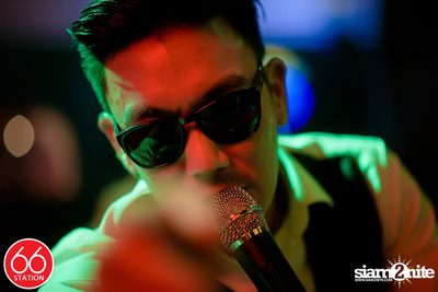 คอนเสิร์ตบุรินทร์ บุญวิสุทธิ์ ที่ ซิกตี้ซิก สเตชั่น ลาดพร้าว — photo 124
