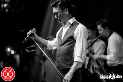 คอนเสิร์ตบุรินทร์ บุญวิสุทธิ์ ที่ ซิกตี้ซิก สเตชั่น ลาดพร้าว — photo 133