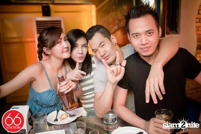 คอนเสิร์ตบุรินทร์ บุญวิสุทธิ์ ที่ ซิกตี้ซิก สเตชั่น ลาดพร้าว — photo 151